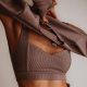 What To Wear When Getting A Spray Tan featured