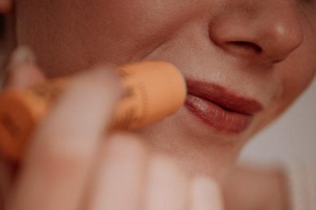 How Often Should You Apply Lip Balm featured