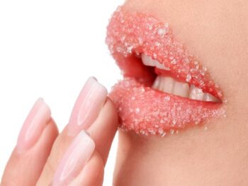 A List of Best Lip Scrubs For Dry Lips featured